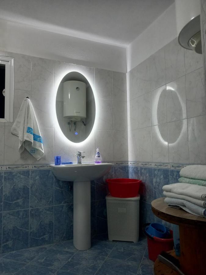 Kamez Villa Cerpja מראה חיצוני תמונה