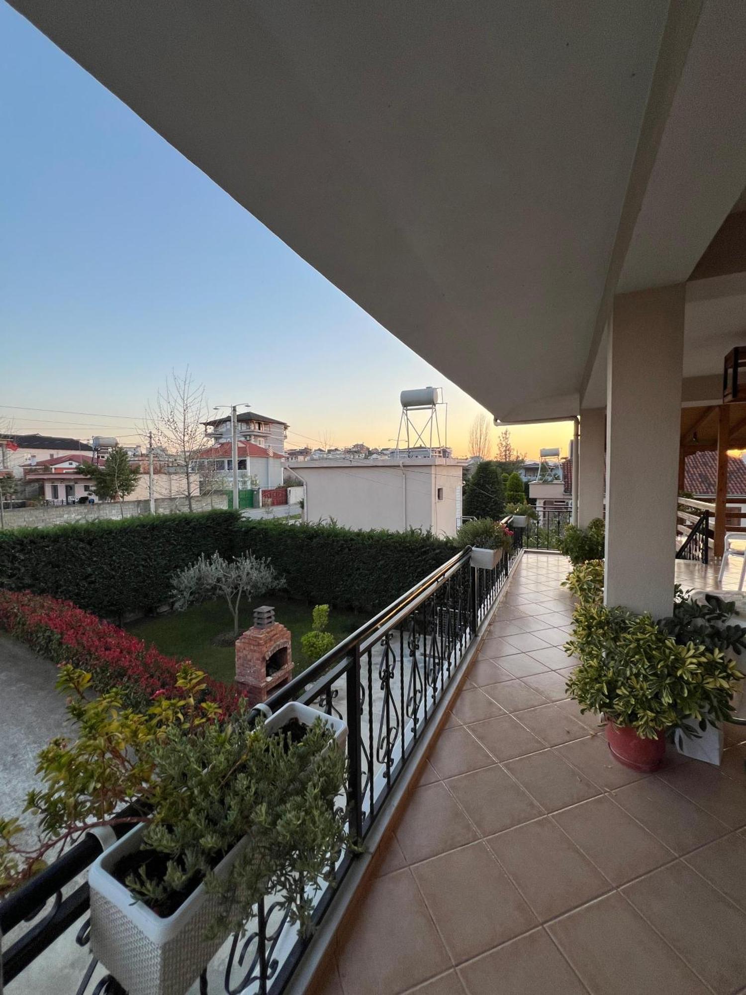 Kamez Villa Cerpja מראה חיצוני תמונה